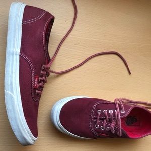 Sz 10 Maroon Vans
